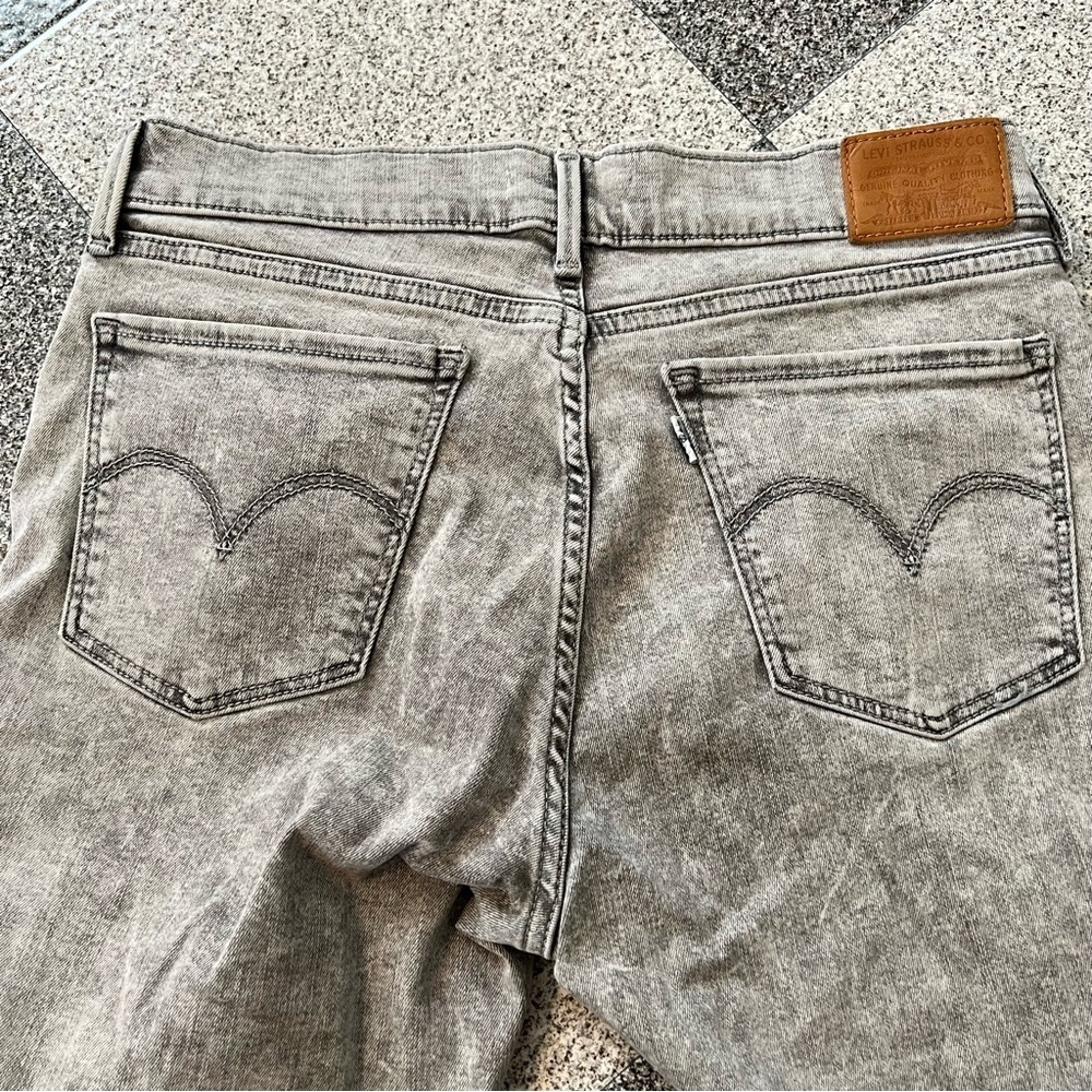 ❤️3/$15 Levi Strauss & Co Women's Gray Skinny Jeans- Waist 30 - Picture 11 of 14